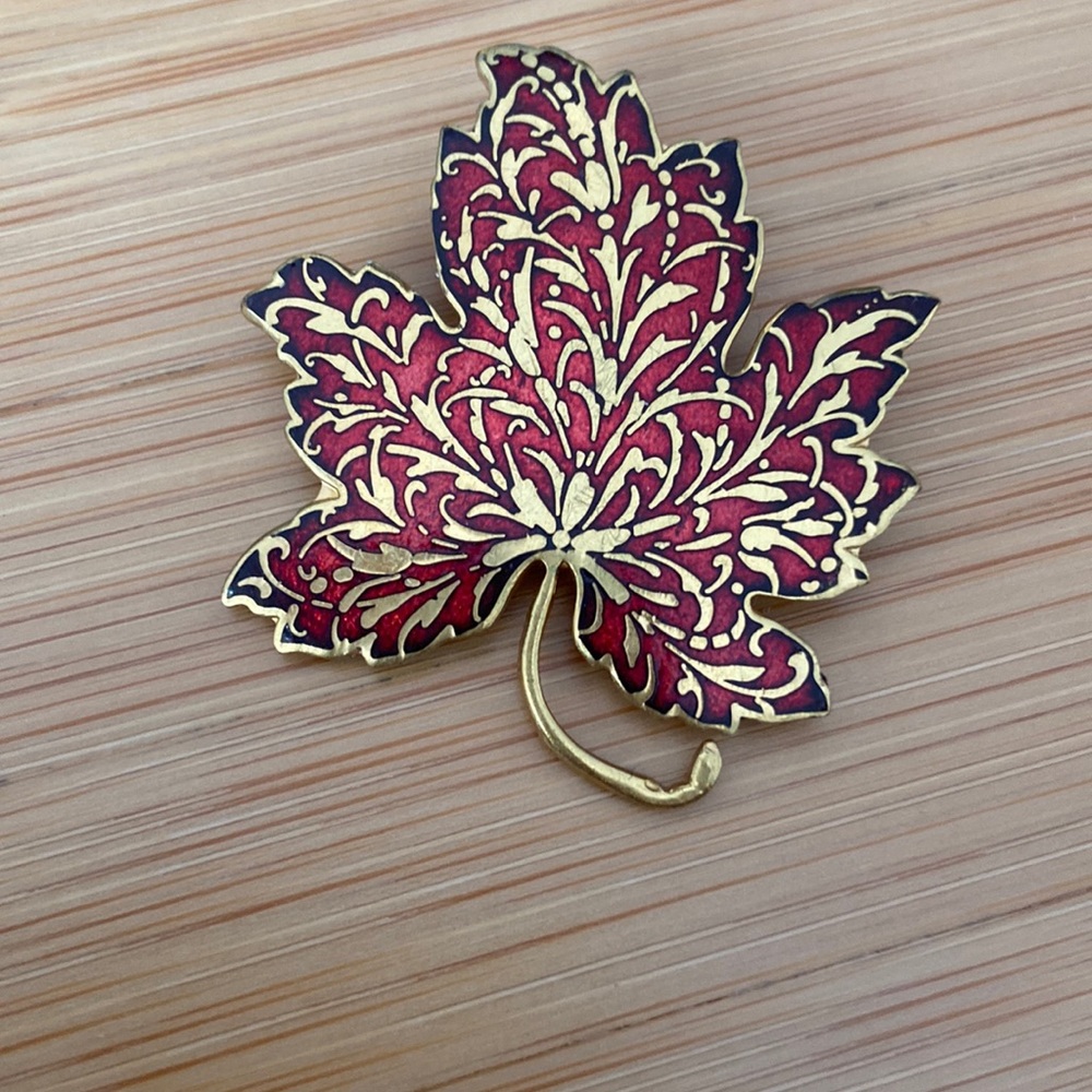 MMA METROPOLITAN MUSEUM Red Leaf BROOCH dated 1985
